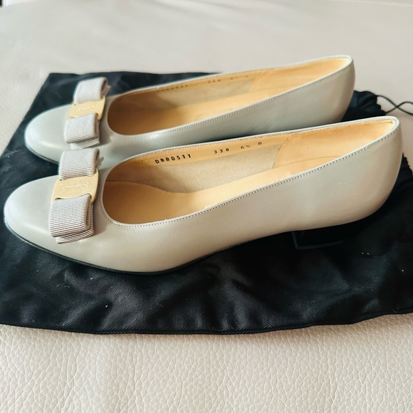 Like new condition - Picture 2 of 5